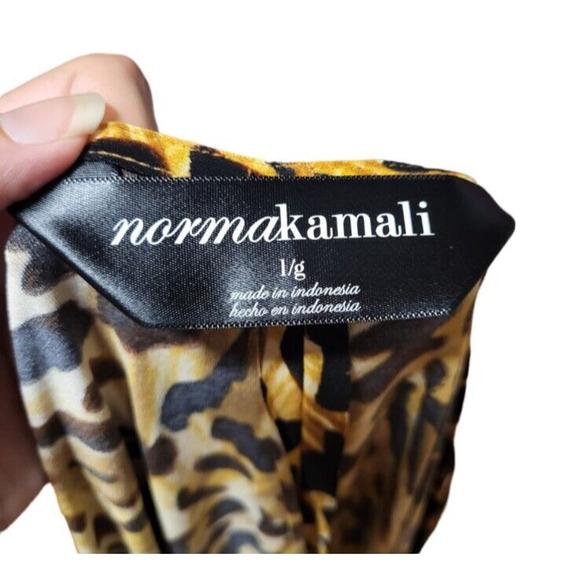 Norma Kamali boat neck sleeveless fitted cheetah print midi dress, size large - Picture 3 of 5